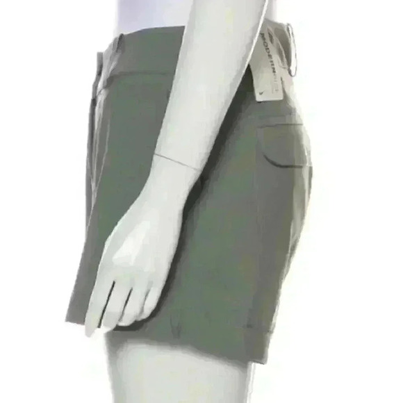 NIKE golf / workout / casual shorts in gray Sz M - worn once - Picture 2 of 3